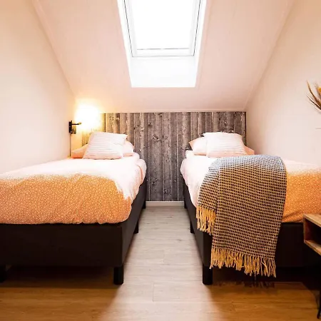 With Swimming Pool, Sauna And Spa, On A In The Achterhoek Villa Lichtenvoorde